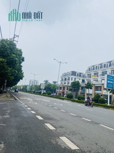 Sang nhượng/cho thuê mặt bằng tại Khai Quang. DT 140m2