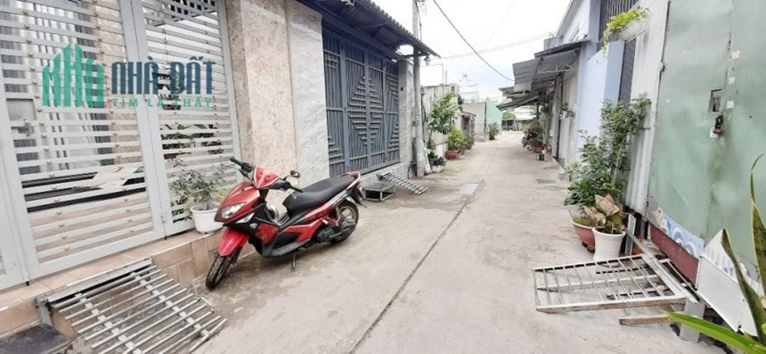 Cho thuê NNC Hẻm ô tô đường Cao Lỗ nối dài Bình Hưng Bình Chánh. Giá 12 triệu