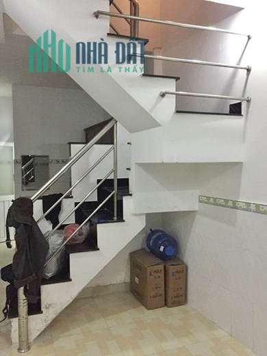 Đến hẹn lại lên, khách hết hợp đồng chuyển chỗ làm xa nên lại ngoi lên cho thuê tiếp