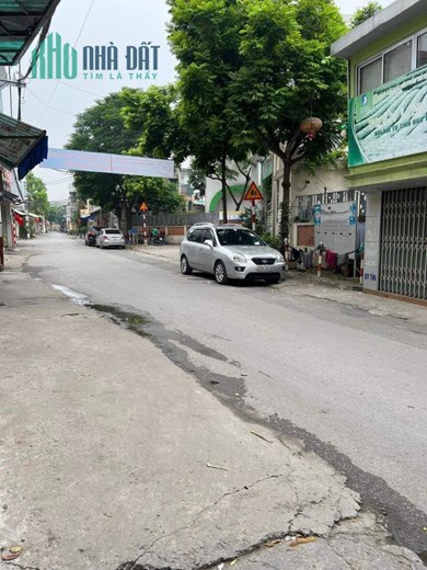 CỰC HIẾM B.Á.N ĐẤT TẶNG NHÀ - GẦN CHỢ TRƯỜNG HỌC CÁC CẤP - OTO ĐỖ CỬA KINH DOANH NHỎ, NGÕ THÔNG