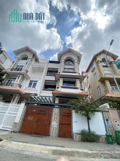 Xuất cảnh bán gấp nhà ngay chợ Thị Nghè_4,1X18M_3 tầng_ 18 tỷ