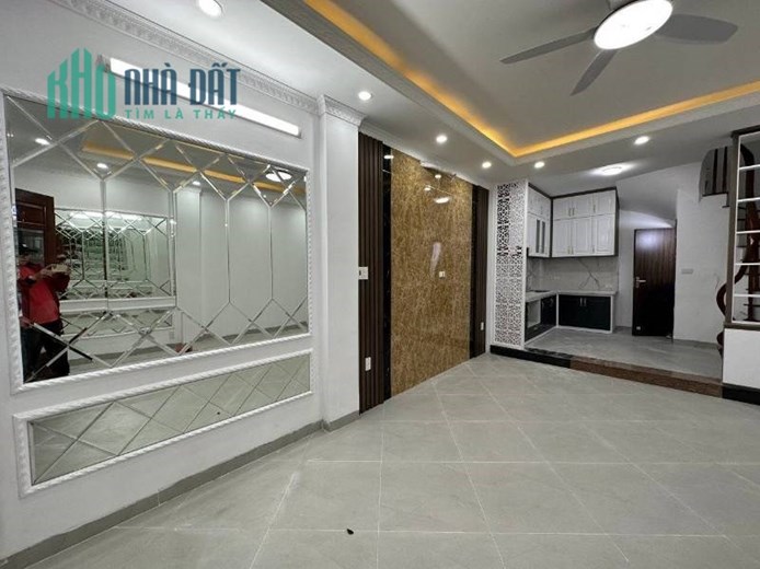 Chính chủ cần bán gấp nhà ngõ 189 Hoàng Hoa Thám Đội Cấn Phường Ngọc Hà Ba Đình dt 34 giá hơn 5 tỷ