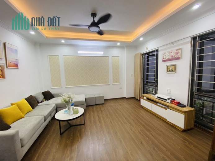 Nhà cực đẹp Thanh Xuân, sát ô tô tránh, ở luôn, tài chính 4 tỷ