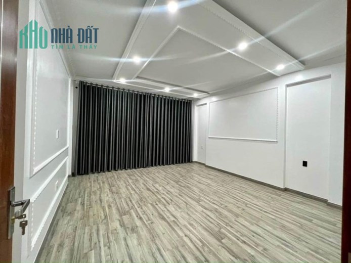 Bán nhà phân lô 333 Văn Cao, 91m 4 tầng độc lập GIÁ 8.1 tỉ cực đẹp
