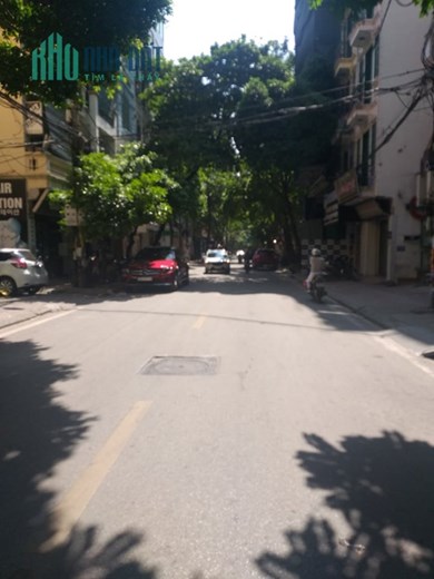 Chính chủ cần bán gấp nhà phố Võ Văn Dũng Trần Quang Diệu Ô Chợ Dừa Quận Đống Đa DT75m² giá 38 tỷ.