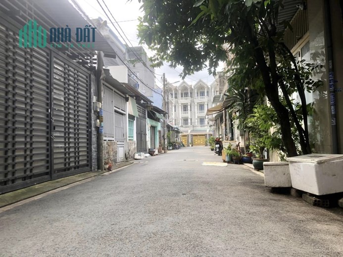 NHỈNH 4 TỶ - HXH TRÁNH THÔNG BÀN CỜ NGAY LÊ VĂN KHƯƠNG QUẬN 12 - 65M2, 2 TẦNG, 3 PN, NHÀ MỚI Ở NGAY.