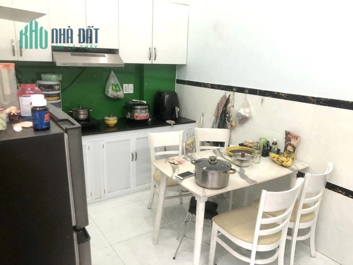 NHỈNH 4 TỶ - HXH TRÁNH THÔNG BÀN CỜ NGAY LÊ VĂN KHƯƠNG QUẬN 12 - 65M2, 2 TẦNG, 3 PN, NHÀ MỚI Ở NGAY.