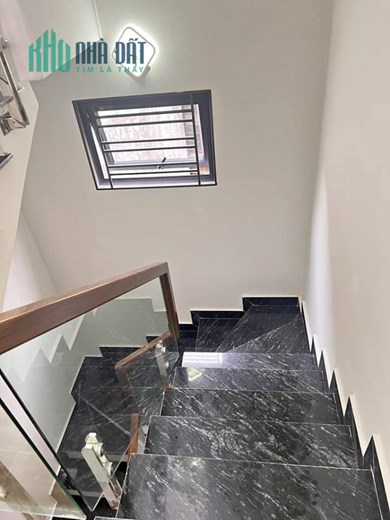Bán nhà xây mới ngõ 98 Đình Đông, 52m 4 tầng ô.tô tận cửa GIÁ 3.05 tỉ