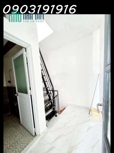 Cho thuê tầng 2 trong nhà nguyên căn, WC riêng, đường Xóm Chiếu Phường 16, Quận 4, Tp Hồ Chí Minh.