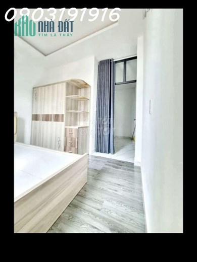 Cho thuê tầng 2 trong nhà nguyên căn, WC riêng, đường Xóm Chiếu Phường 16, Quận 4, Tp Hồ Chí Minh.
