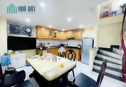 Bán nhà Nguyễn Bỉnh Khiêm, 45m 4 tầng ngõ ô.tô GIÁ 3.4 tỉ ngay Đại Học Y