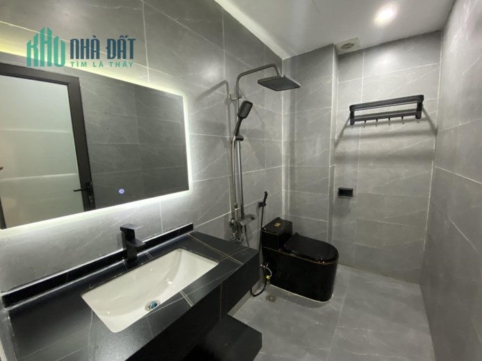 Nhà Tân Mai- đối diện chung cư 38m2- 5T ở luôn , ô tô giá chỉ 3 tỷ 4