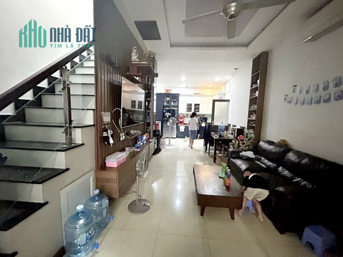 Bán Nhà ViLLa Thoại Ngọc Hầu- 4 tầng - 6x17m - HXH