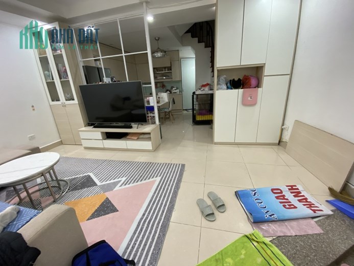 Cho thuê nhà 4 tầng 45m2 ở Thụy Khuê Tây Hồ