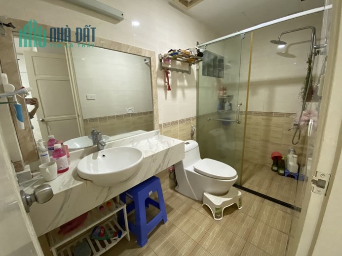 Cho thuê nhà 4 tầng 45m2 ở Thụy Khuê Tây Hồ