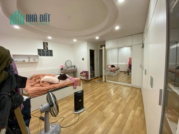 Cho thuê nhà 4 tầng 45m2 ở Thụy Khuê Tây Hồ