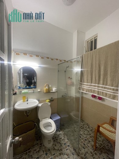 Sân Bay - PHÚ NHUẬN - 4 TẦNG BTCT -  Cách 1 căn ra HXH - Gía  chỉ 7.9 tỷ thương lượng