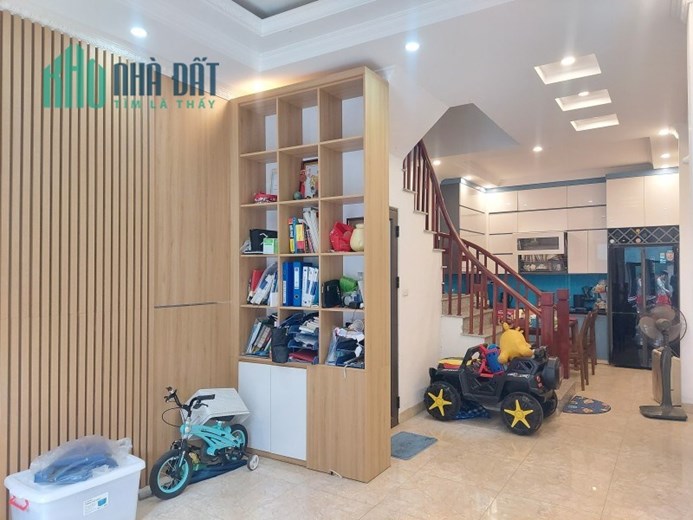 Bán nhà 5 tầng Vũ Xuân Thiều,Long Biên 58m2 ,Mt 6.8m,Gara giá hơn 5 tỷ