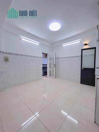 Chỉ 3 tỷ TL, Mặt tiền Thoại Ngọc Hầu, trung tâm Tân Phú, nhà 4 tầng đẹp lung linh.