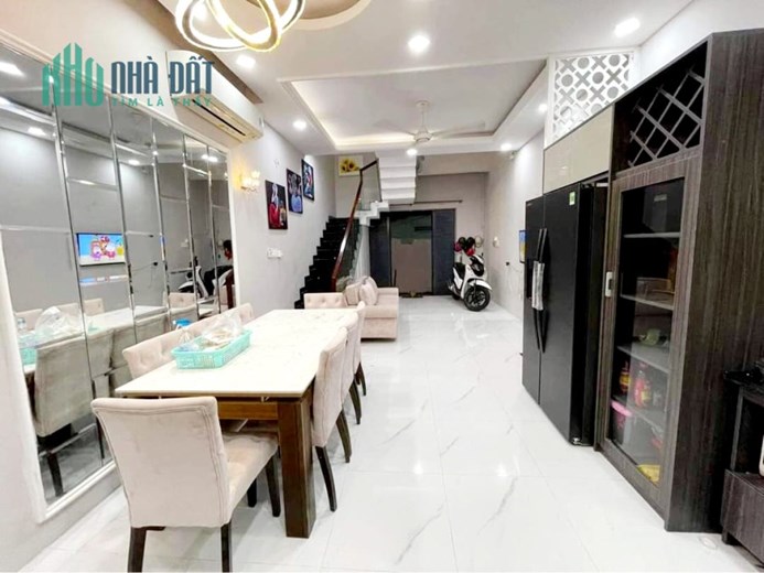 Đường Số 37, P Tân Kiểng Quận 7, Diện tích 55.7m2, 2 tầng, Ngang 4m, Nở hậu 4.16m, Dài 13.73m, Giá