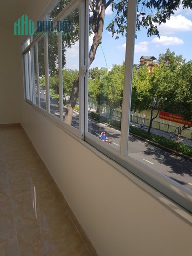 Chủ nhà kẹt tiền cần bán gấp nhà MT đường Trường Sa, P3, Tân Bình