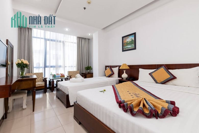 Khách Sạn 4 Sao sát Biển Phạm Văn Đồng Đà Nẵng, 500m2, 12 tầng