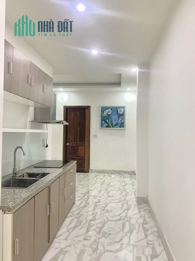 .Nhà 4 tầng cách Điện Biên Phủ 30m, 125 m2, 7 Căn Hộ rộng 50m