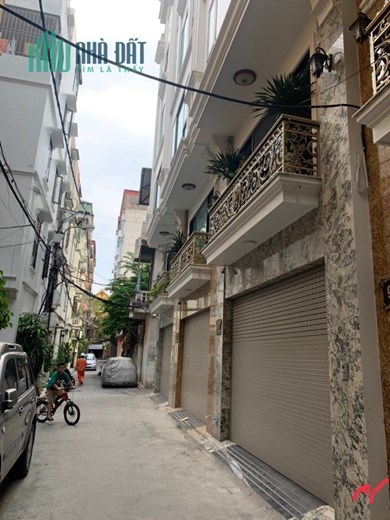 BÁN CĂN NHÀ ĐẸP HOÀNG QUỐC VIỆT CẦU GIẤY NHÀ ĐẸP ,FULL NỘI THẤT SANG TRỌNG -GẦN PHỐ -MUA Ở SƯớNG