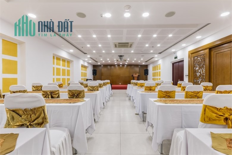 KHÁCH SẠN 4 SAO SIÊU ĐẲNG CẤP TẠI GẦN HỒ NGHINH, Q SƠN TRÀ, TP BIỂN ĐÀ NẴNG.