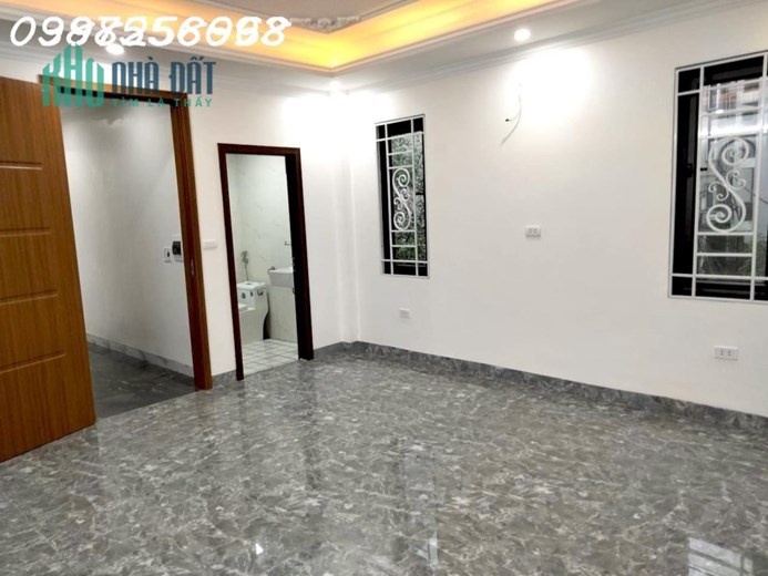 BÁN NHÀ THỊNH LIỆT, 70m2x 5T, MT5m, Ô TÔ ĐỖ CỬA, THANG MÁY, LÔ GÓC, KINH DOANH, CHỈ NHỈNH 6 TỶ