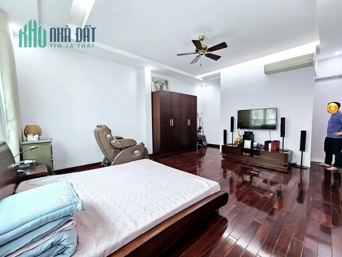 Siêu Phẩm Đống Đa phố Hoàng Cầu 80m 6 tầng thang máy MT5m ô tô phân lô tặng nội thất sang xịn