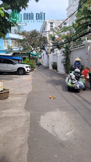 NGAY LÊ QUANG ĐỊNH GIAO NGUYỄN VĂN ĐẬU, NHÀ MỚI Ở NGAY, 5 TẦNG 4 PHÒNG, NỞ HẬU TÀI LỘC . GIÁ  6.95