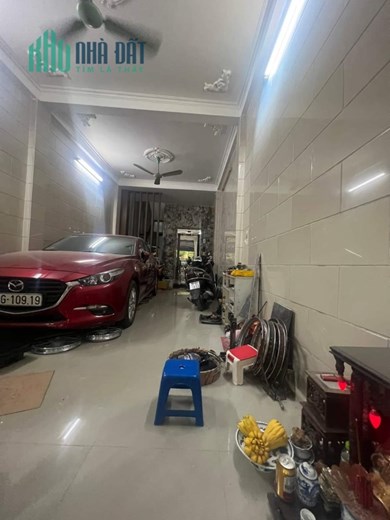 Bán nhà Đầm Trấu, Hai Bà Trưng 45m x 6T thang máy, gara, KD, 14.2 tỷ. LH: 0366051369