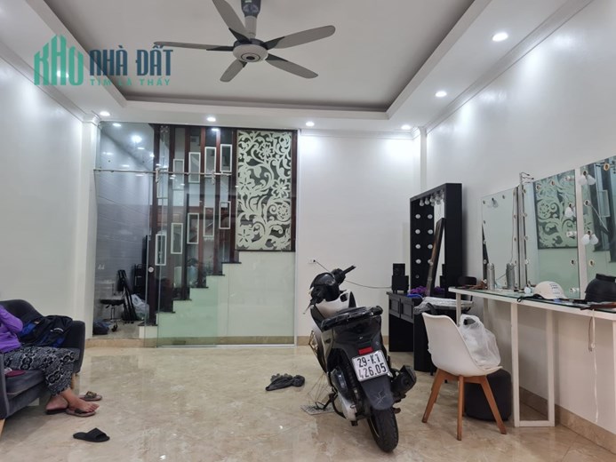 BÁN NGÀ NGÔ GIA TỰ 45M 5 TẰNG GIÁ 5 TỶ 1 , NGÕ TO NHƯ PHỐ, ĐƯỜNG THÔNG, Ô TÔ TẢI TRÁNH, VIEW VƯỜN