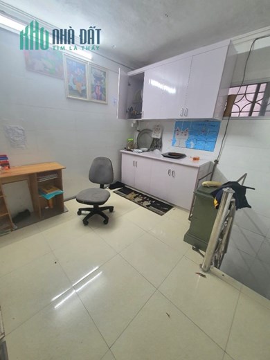 RẺ NHẤT QUẬN ĐỐNG ĐA DT:20M2 4 TẦNG GIÁ: 1.65 TỶ 3 NGỦ 50M BƯỚC RA MẶT PHỐ, NGÕ NÔNG .