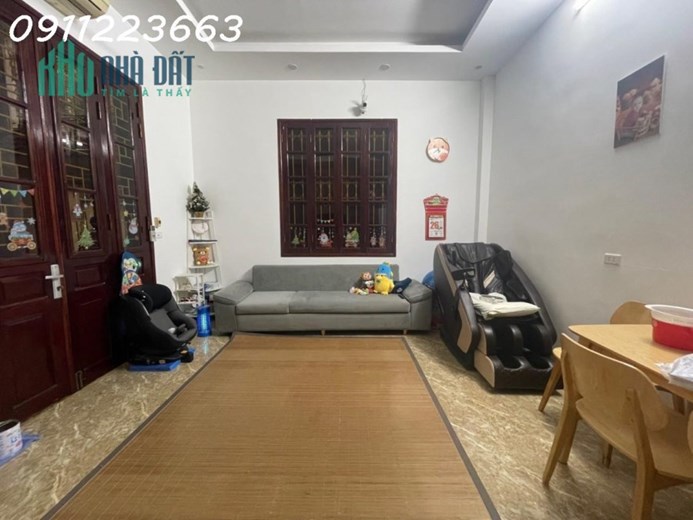 NHÀ ĐẸP CHO THUÊ VÕNG THỊ, TÂY HỒ, KINH DOANH TỐT