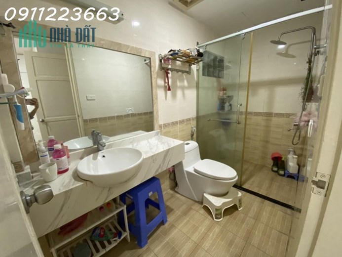 NHÀ ĐẸP CHO THUÊ VÕNG THỊ, TÂY HỒ, KINH DOANH TỐT