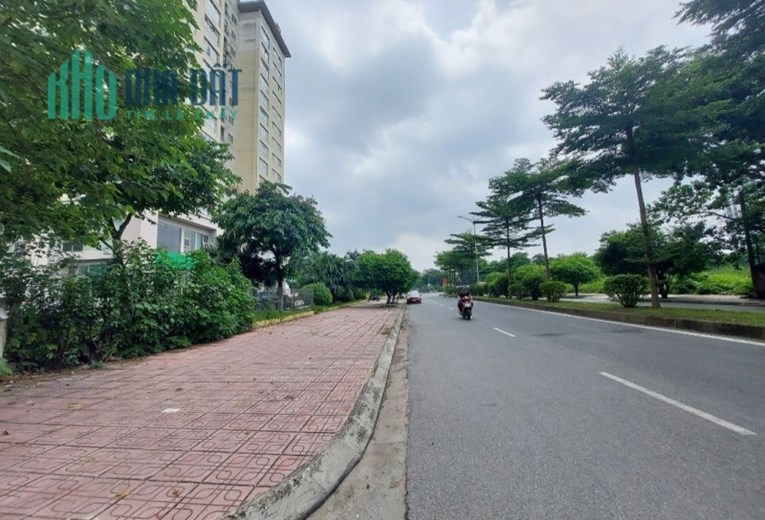 ĐẤT NGUYỄN CAO LUYỆN (NGÔ GIA TỰ) VỊ TRÍ ĐẮC ĐỊA - MẶT NGÕ Ô TÔ TRÁNH - KINH DOANH GÌ CŨNG ĐƯỢC -