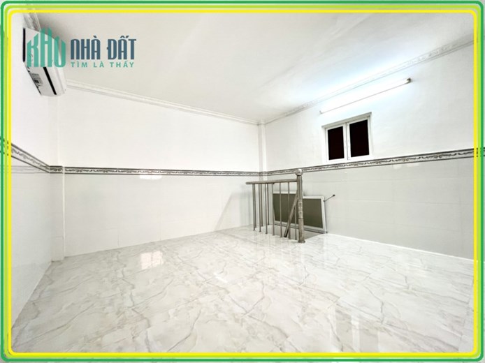 Cần bán rẻ nhà nhỏ xinh 1 trệt 2 lầu trung tâm Q1 TP.HCM