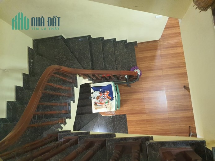 CHỦ BÁN NHÀ PHỐ TRẦN QUANG DIỆU ĐỐNG ĐA: 50M2, DÂN XÂY CHẮC CHẮN, Ô TÔ ĐỖ CỬA, CHỈ 8 TỶ