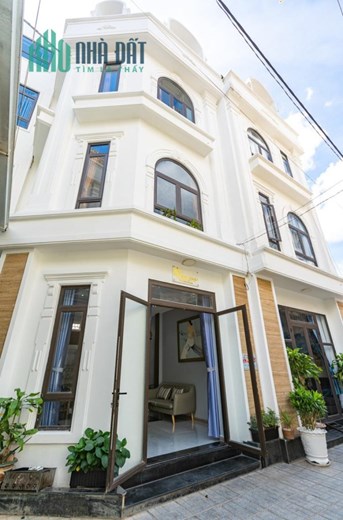 Bán nhà đường Nhà Chung ngay trung tâm Đà Lạt chỉ 7 tỷ 6