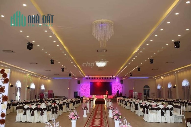 CHÍNH CHỦ GIẢM 6TỶ BÁN GẤP NHÀ HÀNG TIỆC CƯỚI, HỘI NGHỊ MT LÊ VĂN TÁM