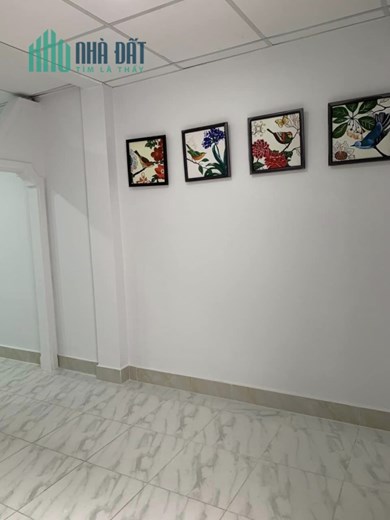 Chỉ 3.5 tỷ, 33m2, nhà 2 tầng 2PN, gần MT Trần Hưng Đạo, Quận 5, giáp Quận 1