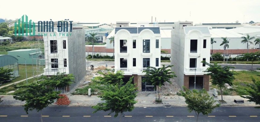 Nhà đẹp hài mặt tiền ngay thành phố Tân Uyên  chỉ từ 750 triệu