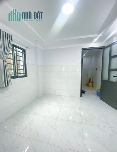 Nhả Hẻm Xe Hơi 6M, Quận 1, Ngay Cục Quản Lý Xuất Nhập Cảnh, 4 Tầng, ở ngay