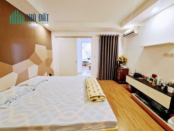 Bán nhà ngõ Lệnh Cư, 2 mặt ngõ, nhà đẹp, 42m, 4Pn, 4.2 tỷ