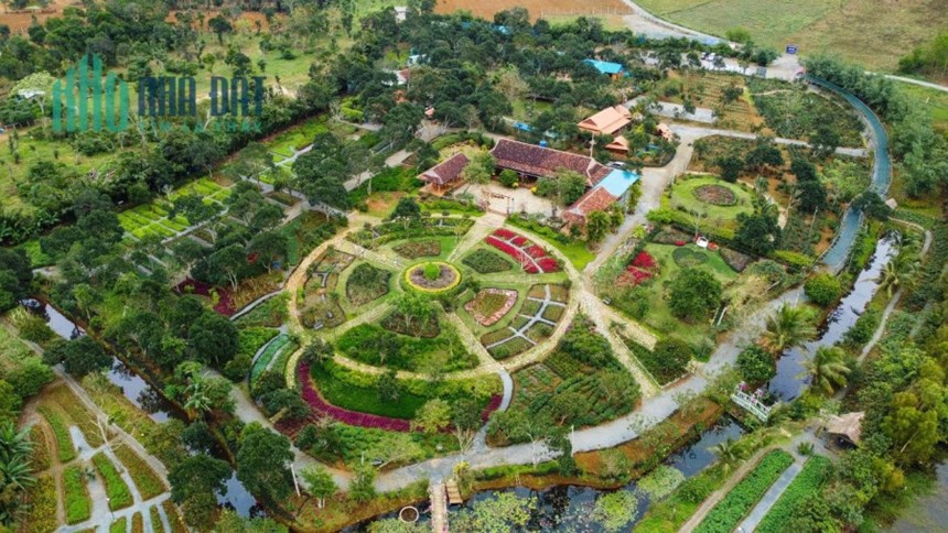 Bán Gấp 4,6ha Khu Du Lịch Cao Nguyên Vân Hòa, View Hồ, đang kinh doanh 80-100 triệu/tuần