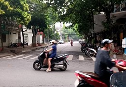 Bán nhà  Lê Hồng Phong- Hà Đông, diện tích 43m vài bước ra phố, full nội thất chỉ hơn 2 tỷ