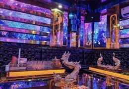 SANG NHƯỢNG QUÁN KARAOKE RUMBA 400M2 VIP NHẤT TTTP THỦ DẦU MỘT. LH:0932771001.