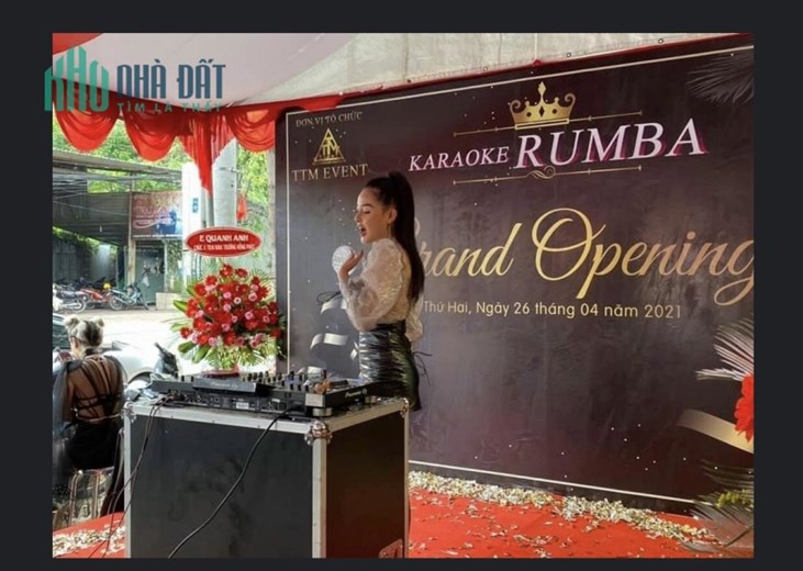 SANG NHƯỢNG QUÁN KARAOKE RUMBA 400M2 VIP NHẤT TTTP THỦ DẦU MỘT. LH:0932771001.